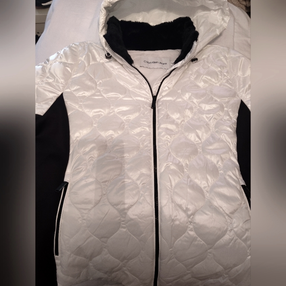NWT Calvin Klein Women's Hooded Puffer Coat - XXL